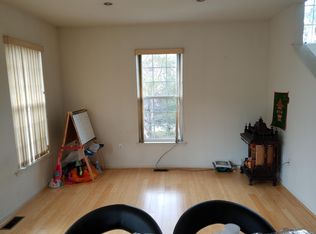 16 Alexander Ct, Jersey City, NJ