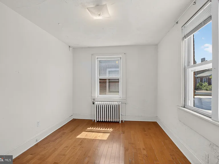 916 Pine St #3R — Photo 13
