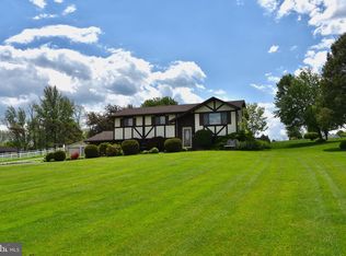 1343 Pleasant Hill Rd, Fleetwood, PA 19522