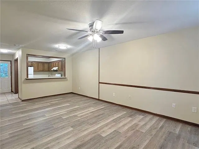 2 bed, 1.5 bath, 1118 sqft, $1,250 — Photo 4