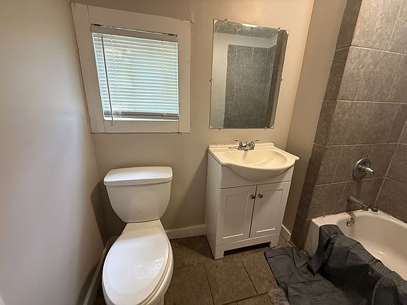 2nd image of 308 Cedar Cir