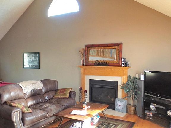 3rd image of 5461 Country Meadow Ct