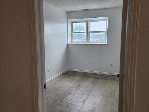 5th image of 26 King St W #2B