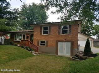 10901 Torrington Rd, Louisville, KY 40272