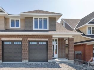 527 Hitzlay Ter, Ottawa, ON K2T 0S1