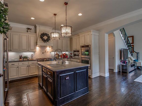 5th image of 3402 Brookside Dr