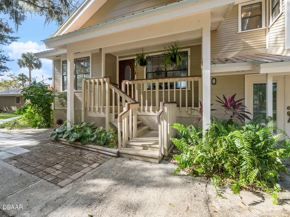 150 Divi Divi Dr, San Mateo, FL 32187