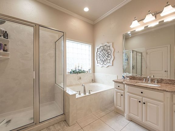 3rd image of 7690 Summer Wind Dr