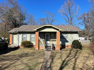 116 W Crest Rd, Bessemer, AL 35023