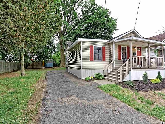 3rd image of 34 Edenburg Ave