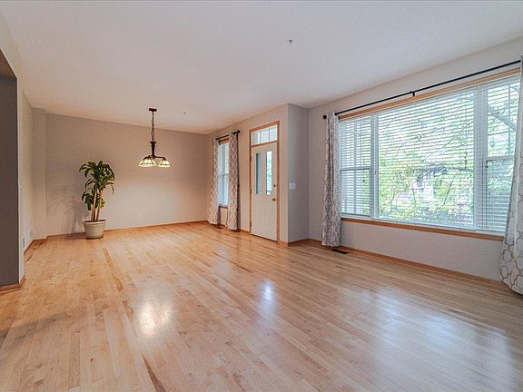 5th image of 13888 52nd Ave N