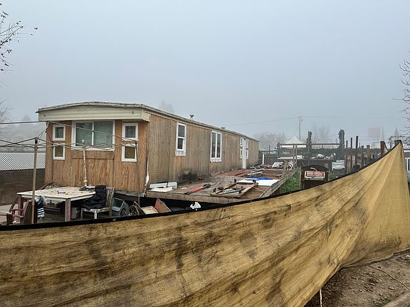 4th image of 701 W Bianchi Rd