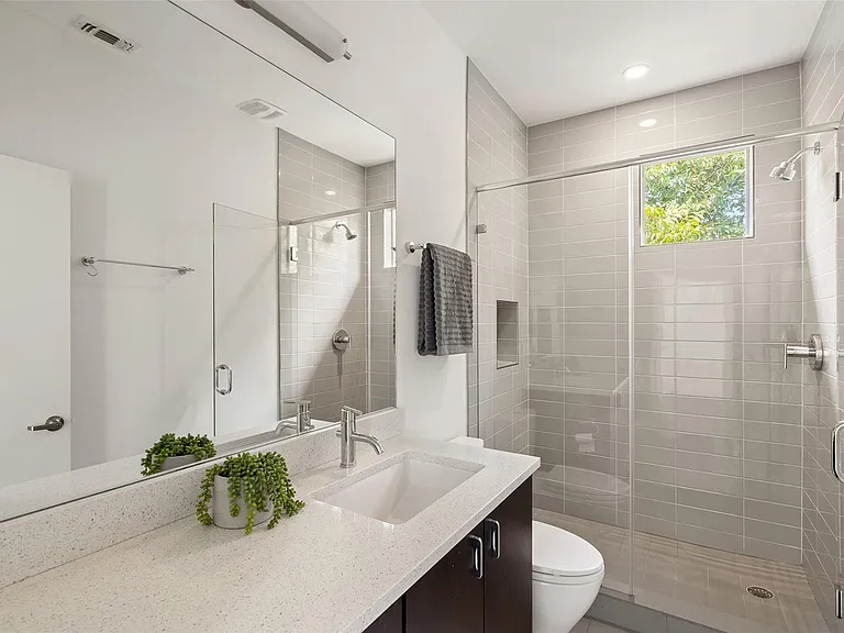 2105 Goodrich Ave #2 — Photo 35