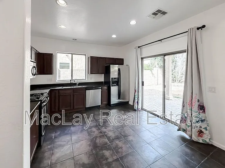1707 S Rochester Dr — Photo 4