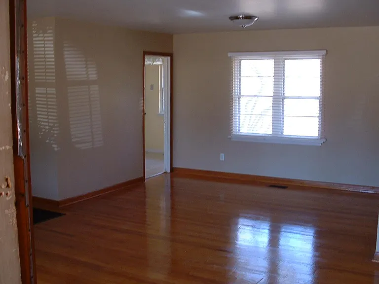 1209 Windsor Way — Photo 8