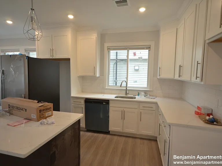100 Brooks St #1 — Photo 1
