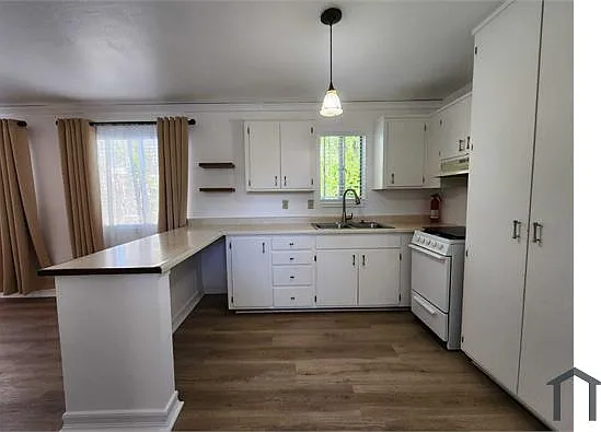 5272 Concord Blvd — Photo 8