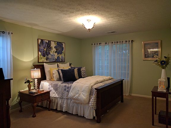 5th image of 2312 Remington Way APT 1102