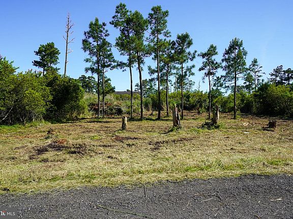 2nd image of LOT 19 E Oak Dr