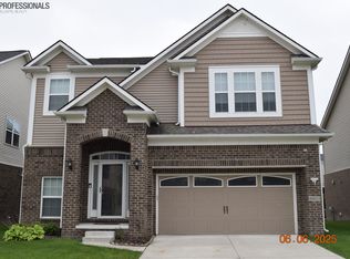 49603 Shoreline Dr, Canton, MI 48187
