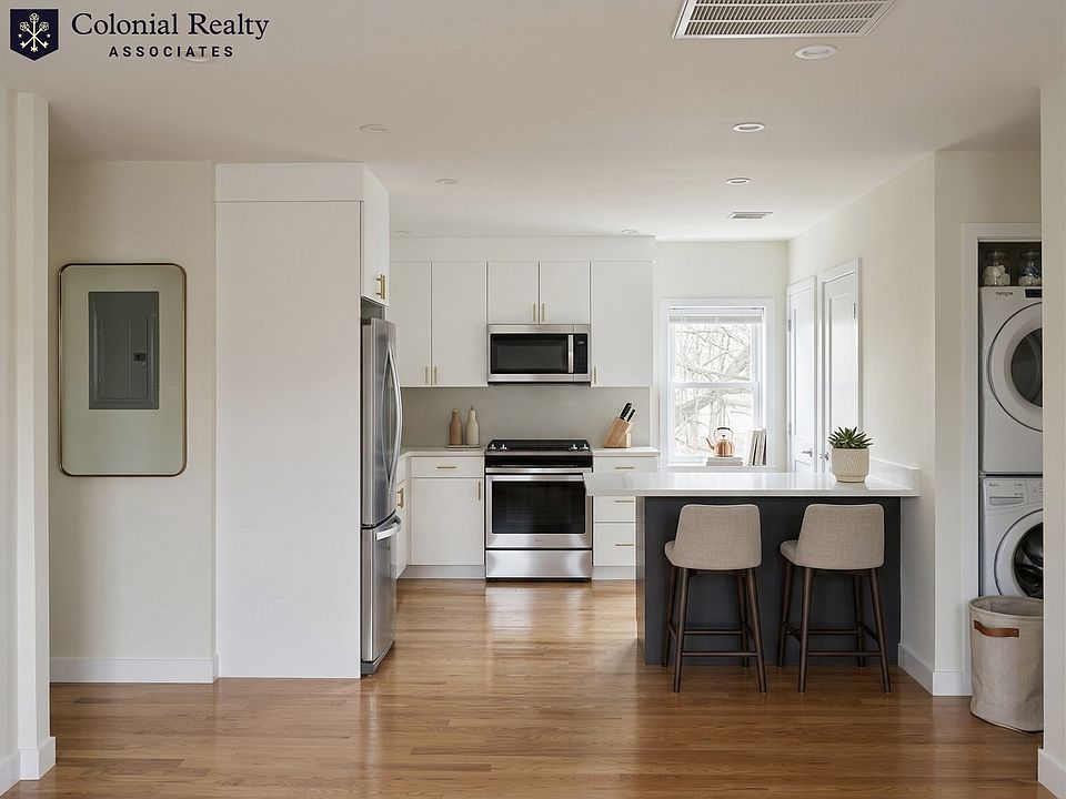 1st image of 17 Kelley Ct #33