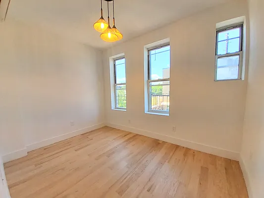 Rented by Rennit Inc. | media 16