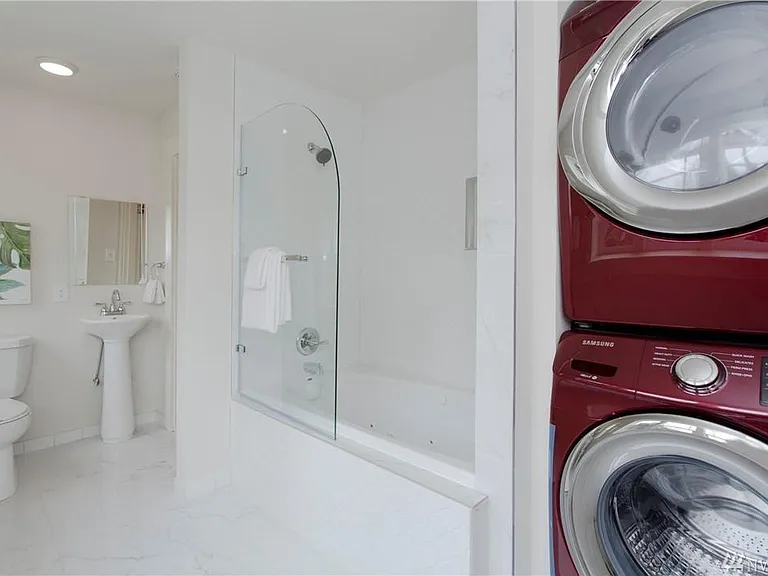 3115 E Yesler Way — Photo 15