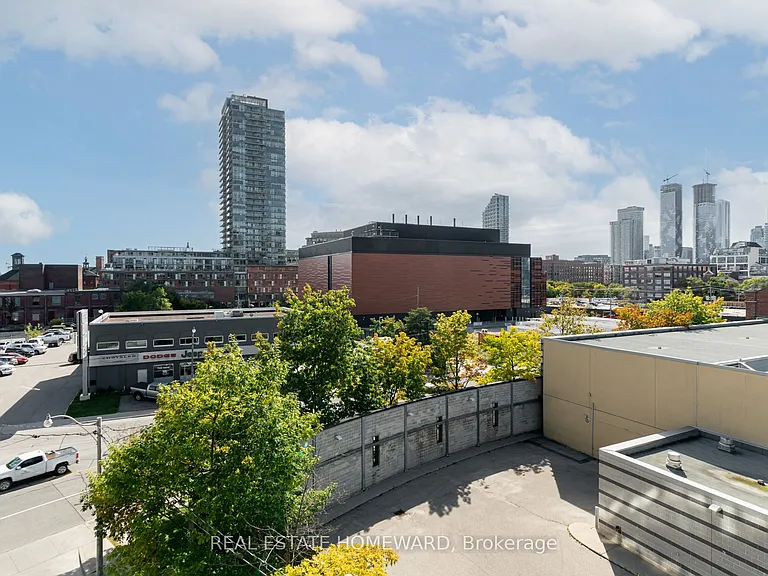 90 Trinity St #709 — Photo 22
