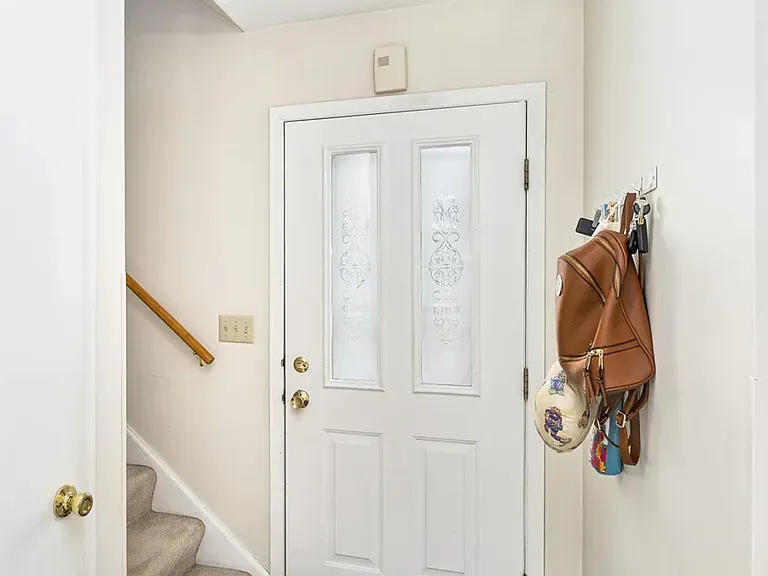423 Kelly Cir — Photo 17