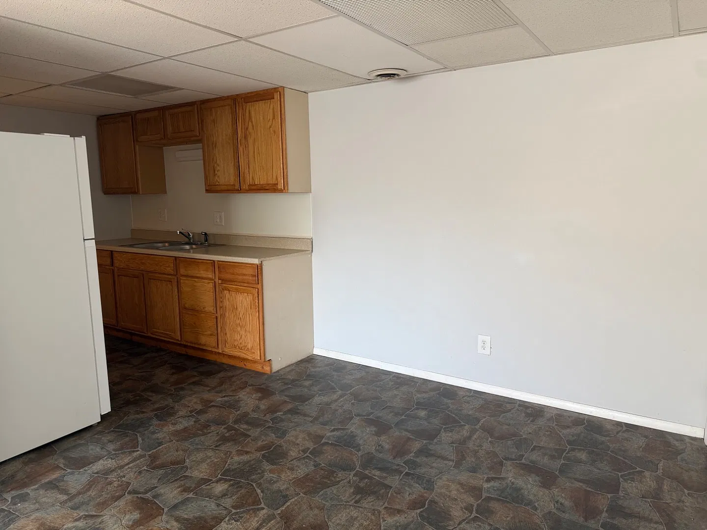 201 W Allen St - 211 — Photo 3