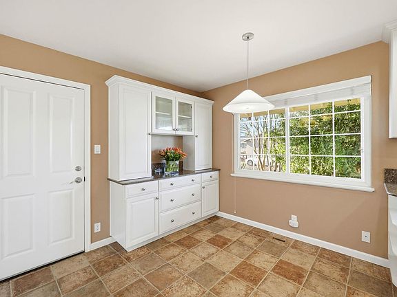 4th image of 1210 Bertha Lane