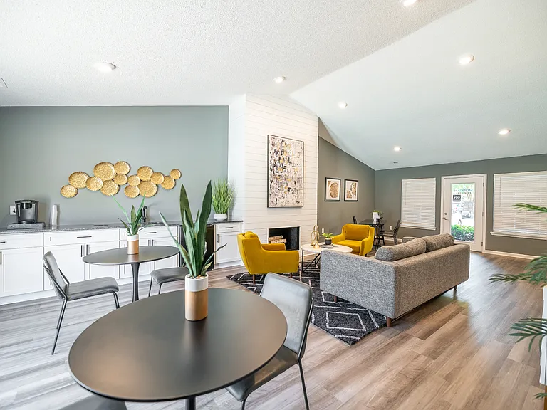 Sharon Pointe Apartment Homes — Photo 25