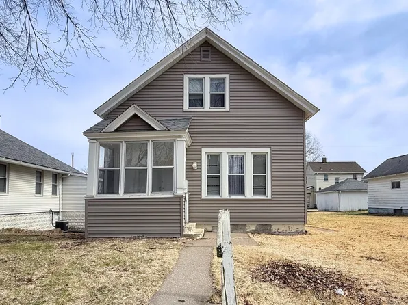 1125 37th St, Rock Island, IL 61201