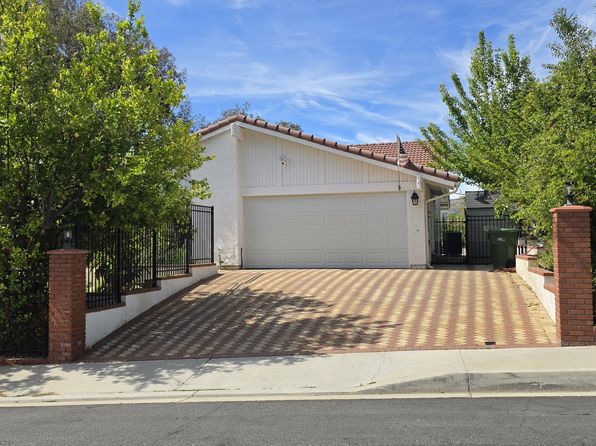 28915 Hollowbrook Ave