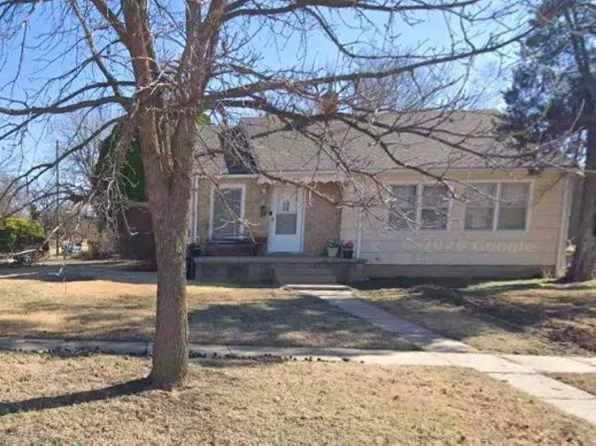 1056 N Parkwood Ln, Wichita, KS 67208
