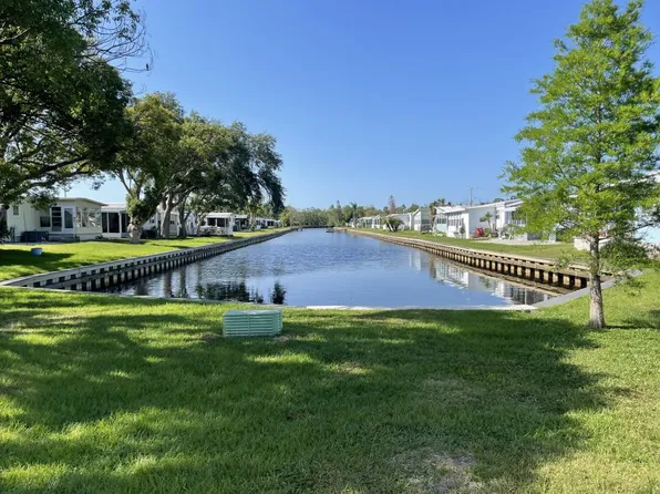 5631 Pinecrest Dr #166, New Pt Richey, FL 34653