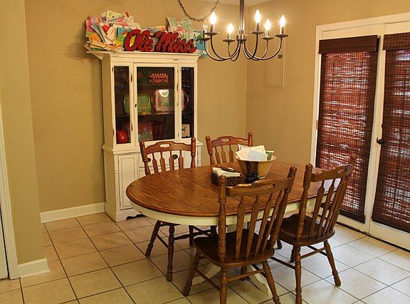 4th image of 1802 Jackson Ave W APT 117