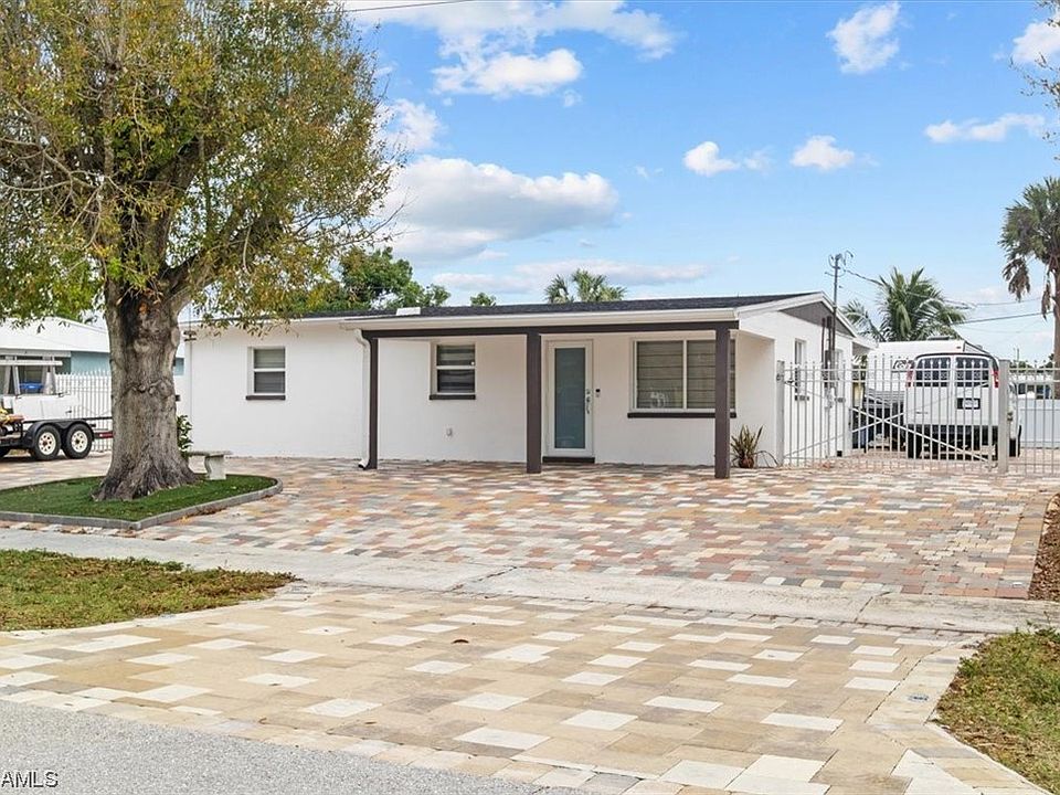 1st image of 944 Tropical Palm Ave