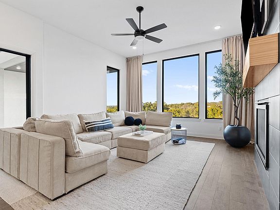 4th image of 439 Wellborn Rd