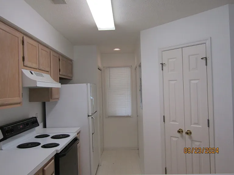 619 Tupelo Ln #2-I — Photo 3