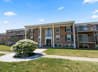 1424 Haslett Rd #216, East Lansing, MI 48823