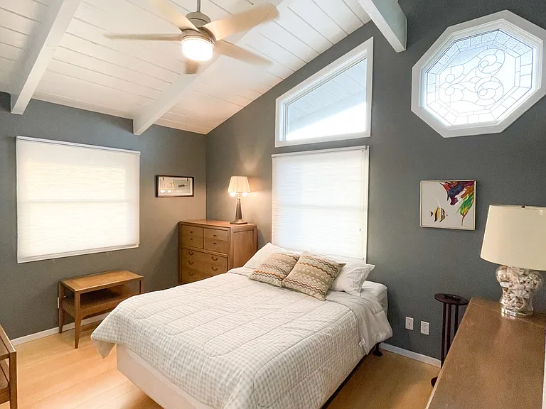 136 Henlopen Dr — Photo 52