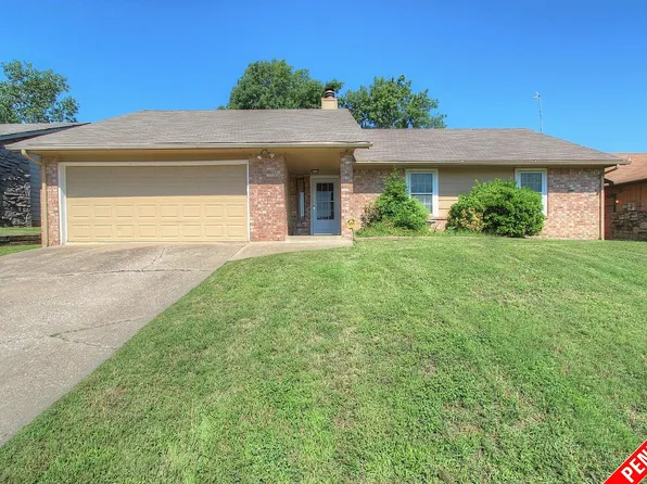 6366 S 30th Ave W, Tulsa, OK 74132