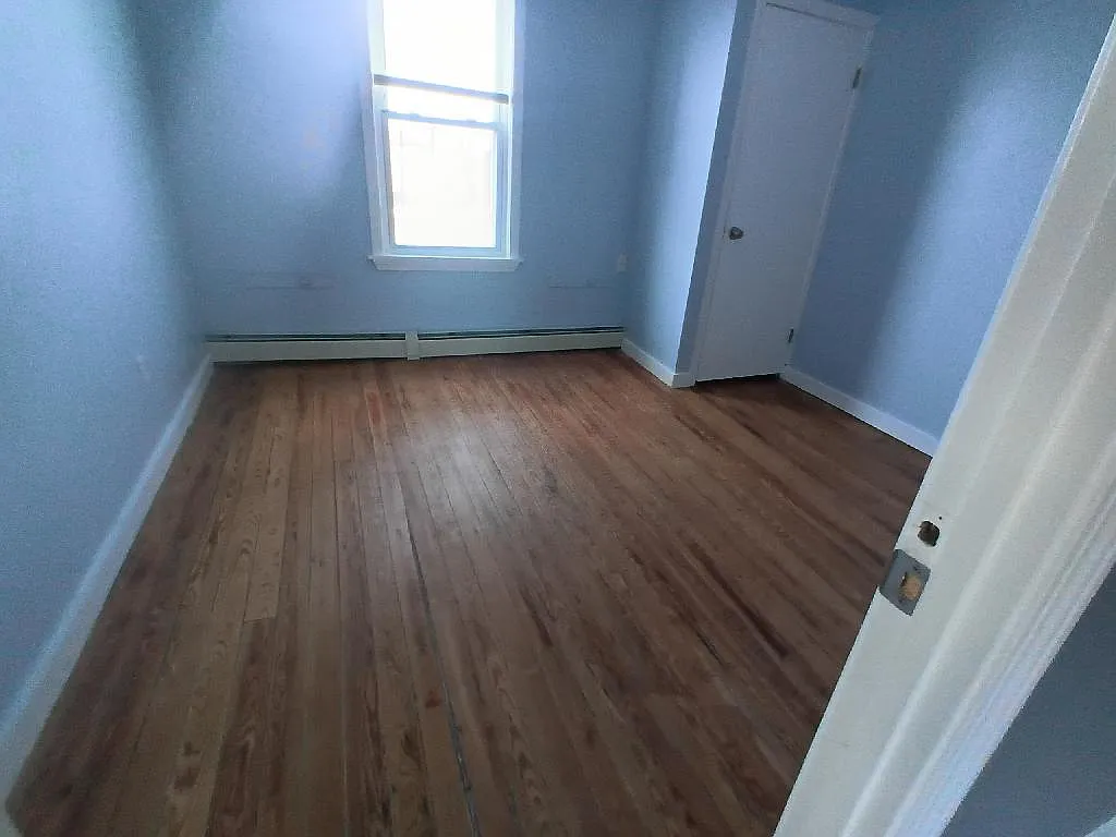 3 bed, $1,800 — Photo 4