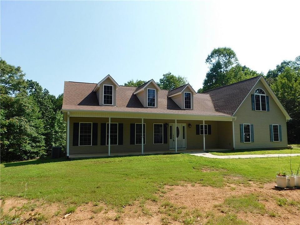 1st image of 221 Jewel Ct
