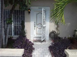 920 NE 26th Ave, Hallandale Beach, FL 33009