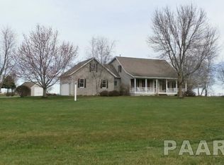 1413 NW Windermere Dr, Tremont, IL 61568