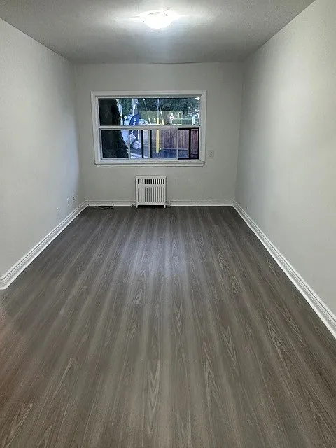 526 Harvie Ave — Photo 2