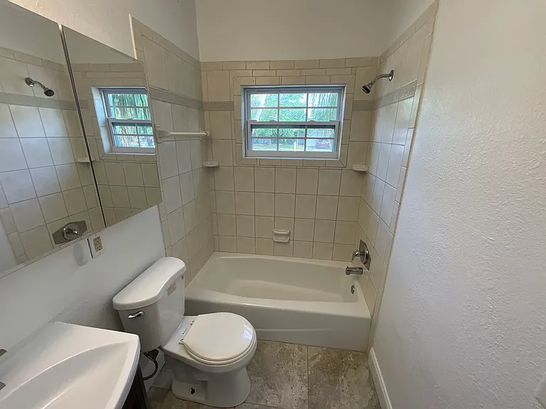 8804 78th Pl — Photo 9