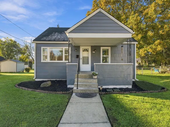 33 W Postal Ave, Newark, OH 43055